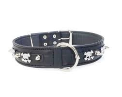 collar perro punk calaveras pinchos negro