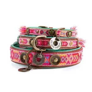 → Collar para perro Pink Boho Rosa de cuero artesanal con diseño bohemio