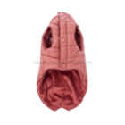 plumífero para perro rosa abierto mostrando interior y cierres del abrigo