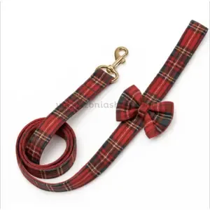 correa escocesa roja para perro con lazo