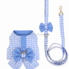 Conjunto de arnés y correa para perro en vichy azul con lazo, ajustable con velcro