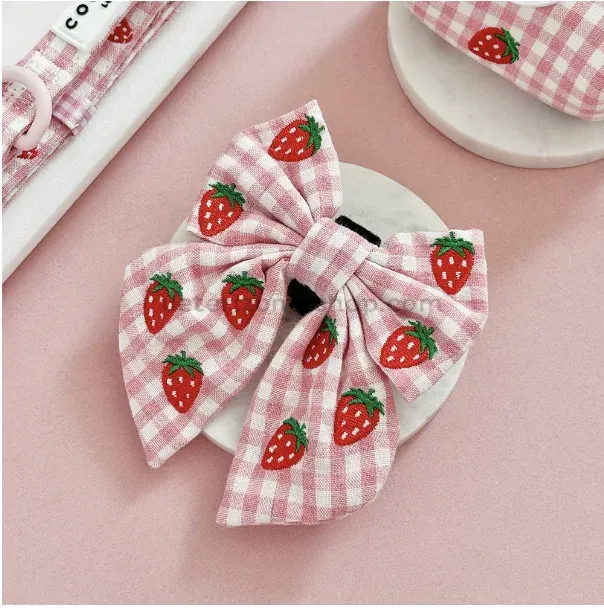 lazo-arnes-perro-vichy-rosa-fresas lazo para arnés perro vichy rosa con fresas bordadas