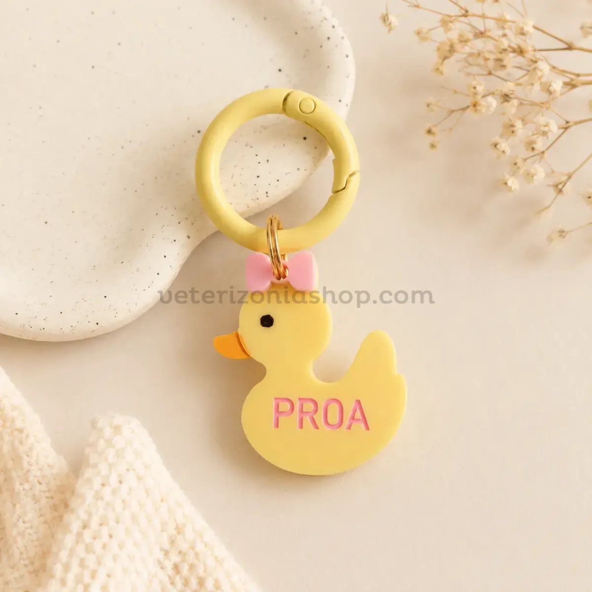 Chapa Identificativa Personalizada Patito para Perros Pequeños – Modelo Lazo Rosa Chapa Identificativa Personalizada Patito para Perros Pequeños – Modelo Lazo Rosa