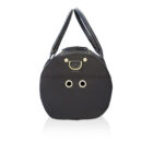 Vista frontal del bolso transportín negro con sistema de ventilación para perros pequeños y gatos.