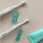 Cepillo dental ultrasuave para perros con tubo protector reutilizable.