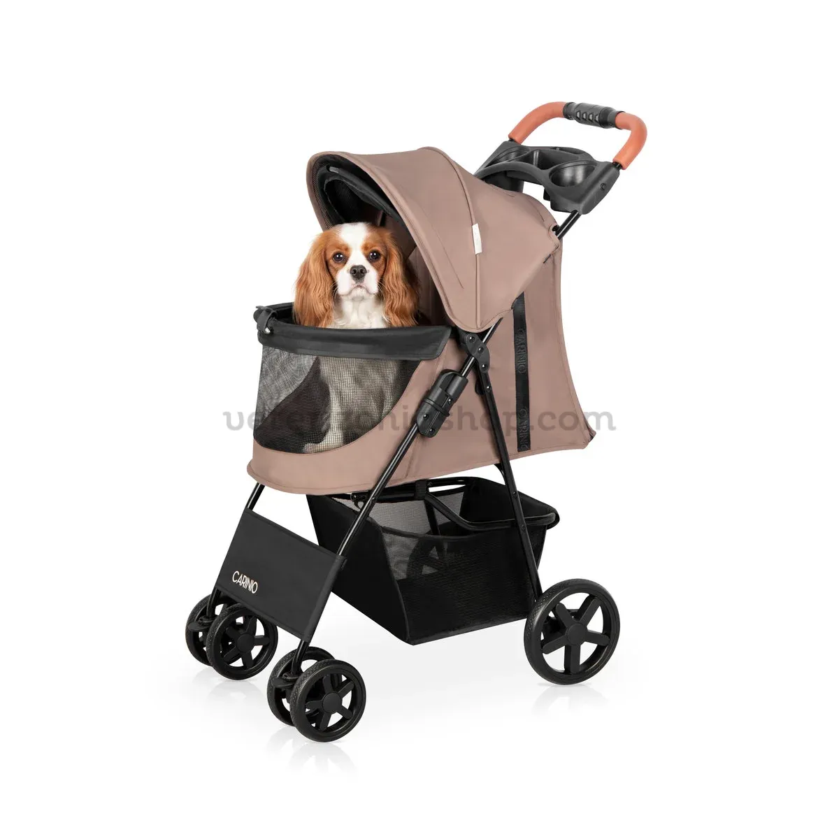 Perro pequeño en el carrito FINU Mousse con capota abierta