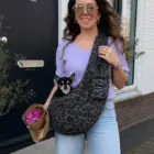 Bandolera Leopardo Gris para transportar perro pequeño en paseo